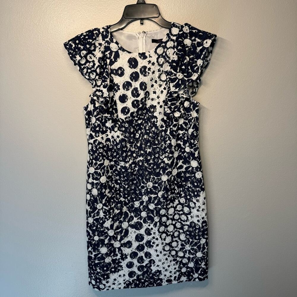 TRINA TURK Navy White Blue Eyelet Lace Flutter Sleeve Zipper Back Dress Size 4